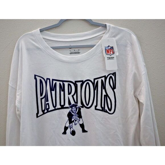 NFL Team Apparel 047-21-7785 Women’s Sz Large White Patriots Long Sleeve T-Shirt - Picture 3 of 7